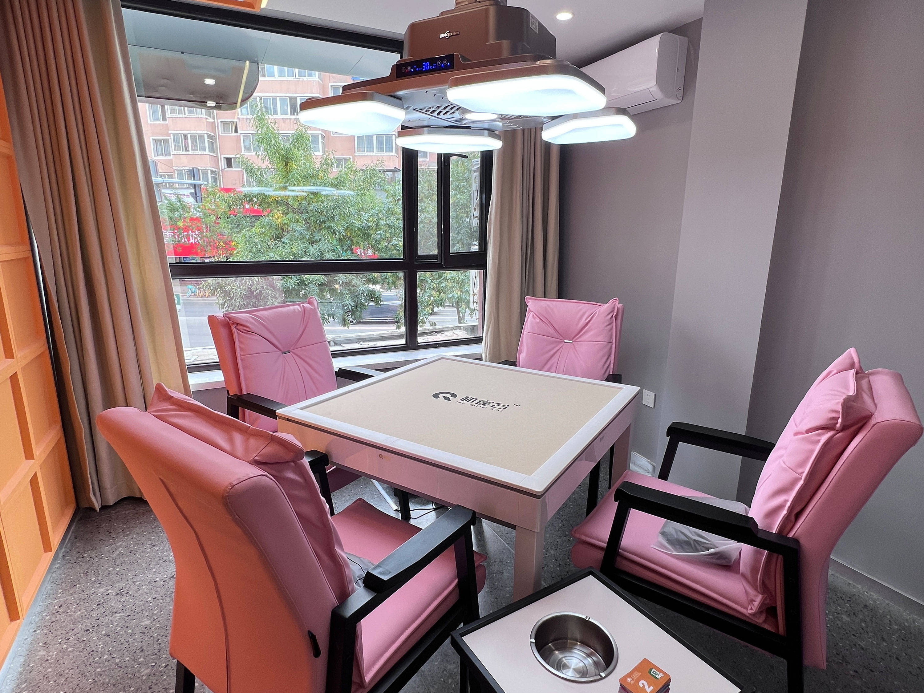 无人自助棋牌室选加盟还是自己购买系统_运营_采购_市场