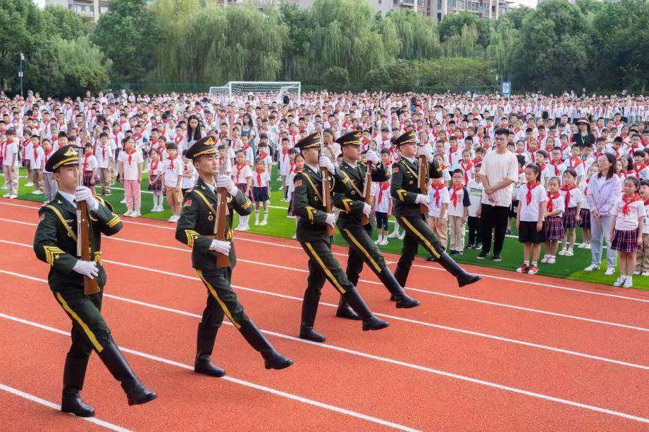 聚焦"强国复兴,童心追梦"主题 无锡市锡山实验小学举行秋季开学典礼