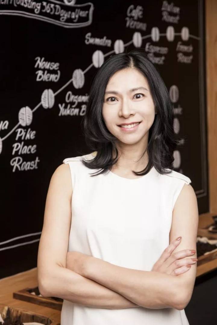 星巴克创始人退位,前阿里女高管入局_张蔚_霍华德·舒尔茨_中国