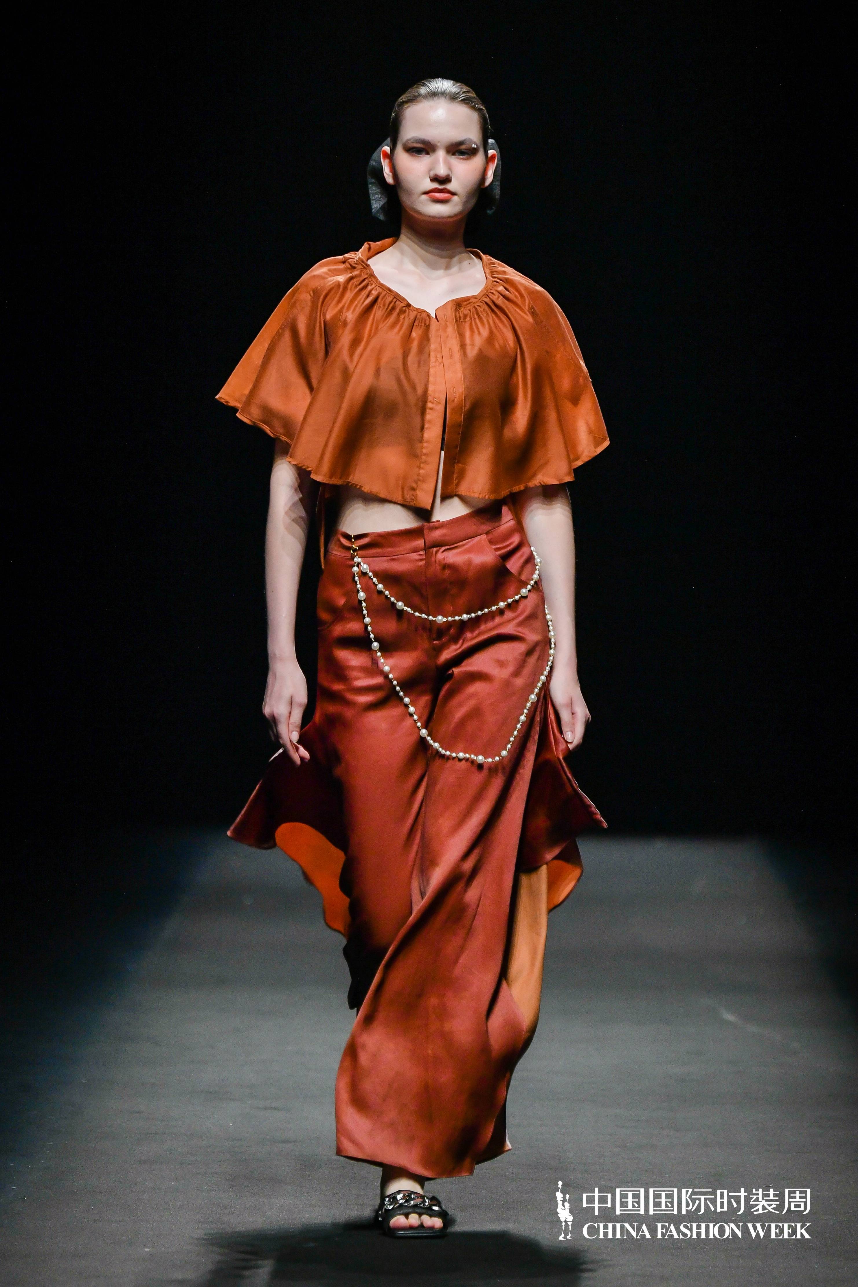 南沙榄核香云纱:为非遗注入新生命_中国_榄核镇_传统