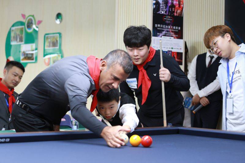 开伦台球中国行浦东唐镇揭幕 四位世界级大师到沪献技_活动_小学