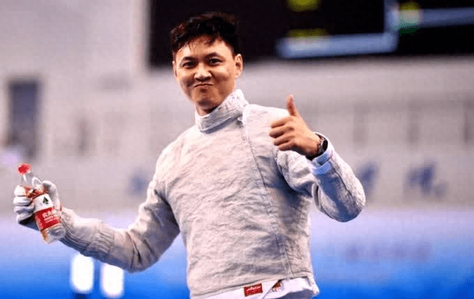 海安籍奥运冠军仲满担任执旗手!_击剑_北京奥运会_男子