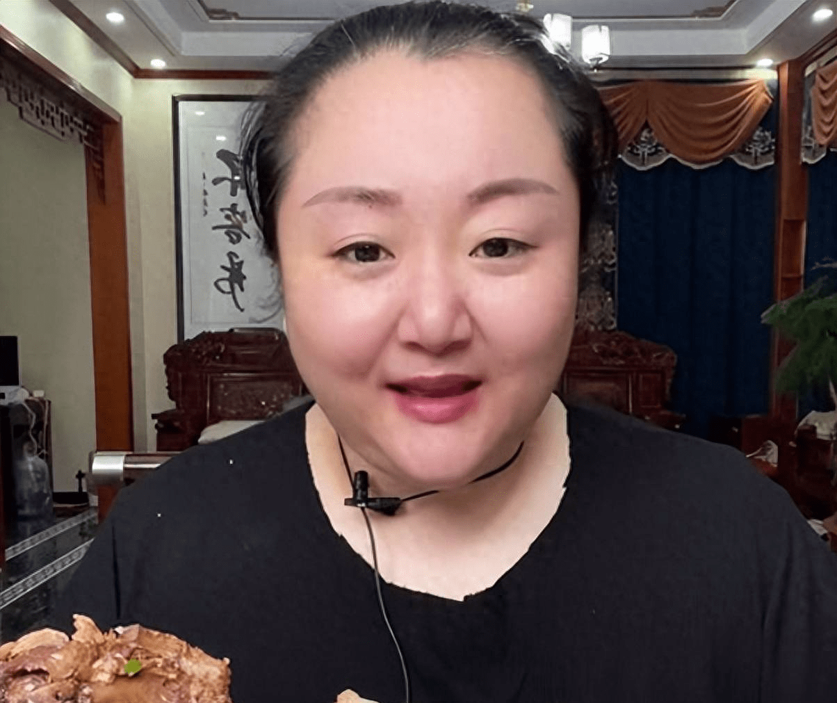 千万网红"北京胖姐",拿命吃出2亿身家,立遗嘱:遗产全给老公_直播_生活