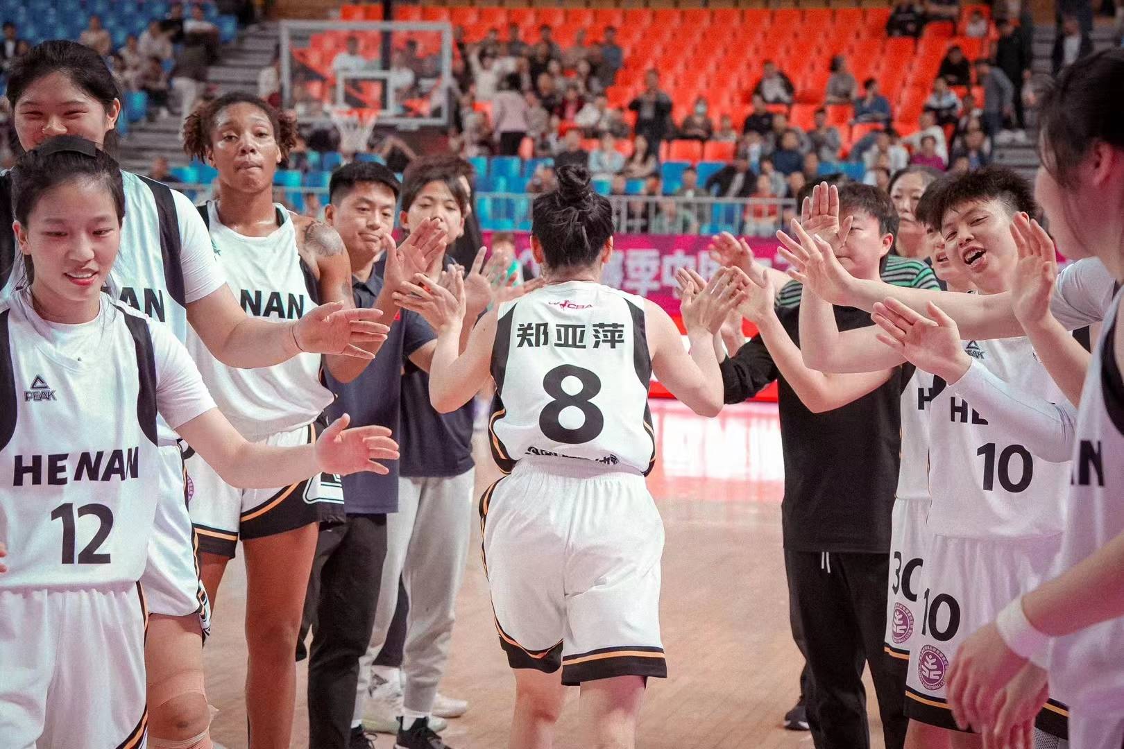 外援救火来迟 河南女篮七连败_马克达_北京_内线