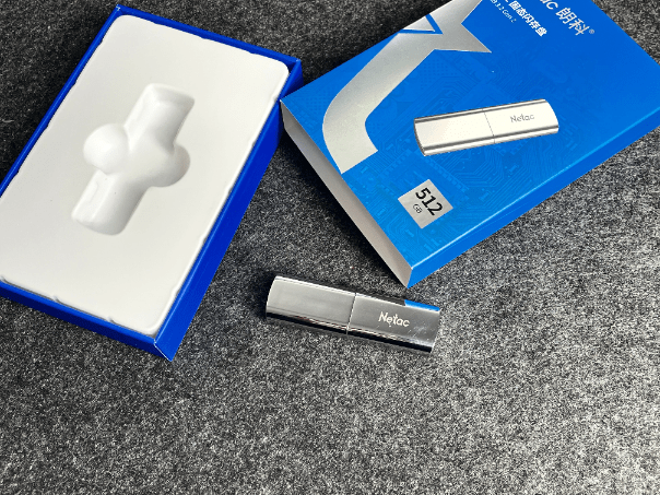 让人惊掉下巴的高速固态U盘,朗科US2满足你的全部要求