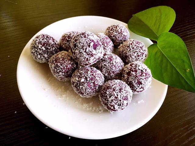 小甜点椰蓉紫薯球,软糯香甜,奶香浓郁,小朋友的最爱,做法简单哦_营养