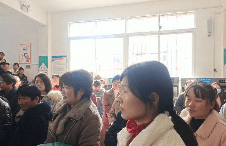 邓州市构林镇构林小学:期中表彰树榜样 扬帆奋斗再启航_家长_同学