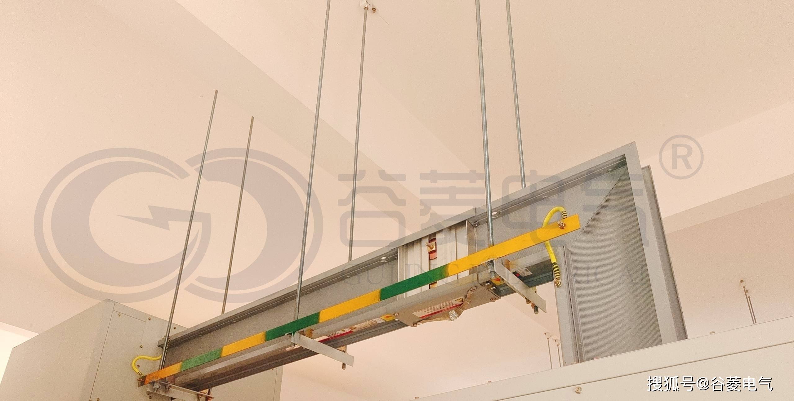 母线槽的灵活性和可调节性,以适应不同场景和负载需求,提高工程施工和