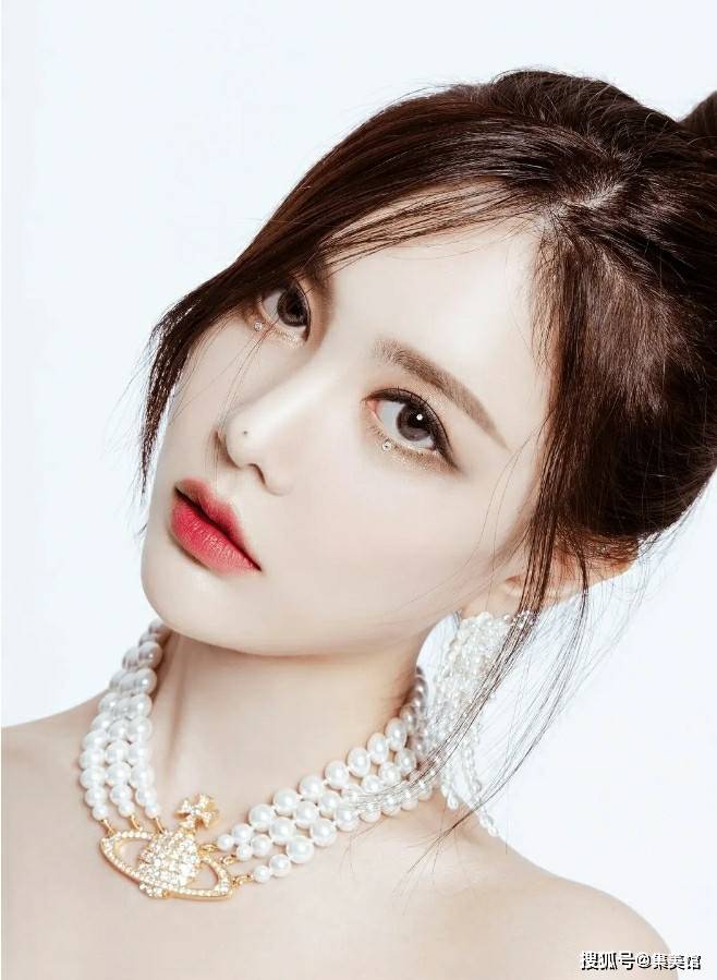 30岁李居丽,邻家女孩般的清新魅力!_舞蹈_社会_艺术