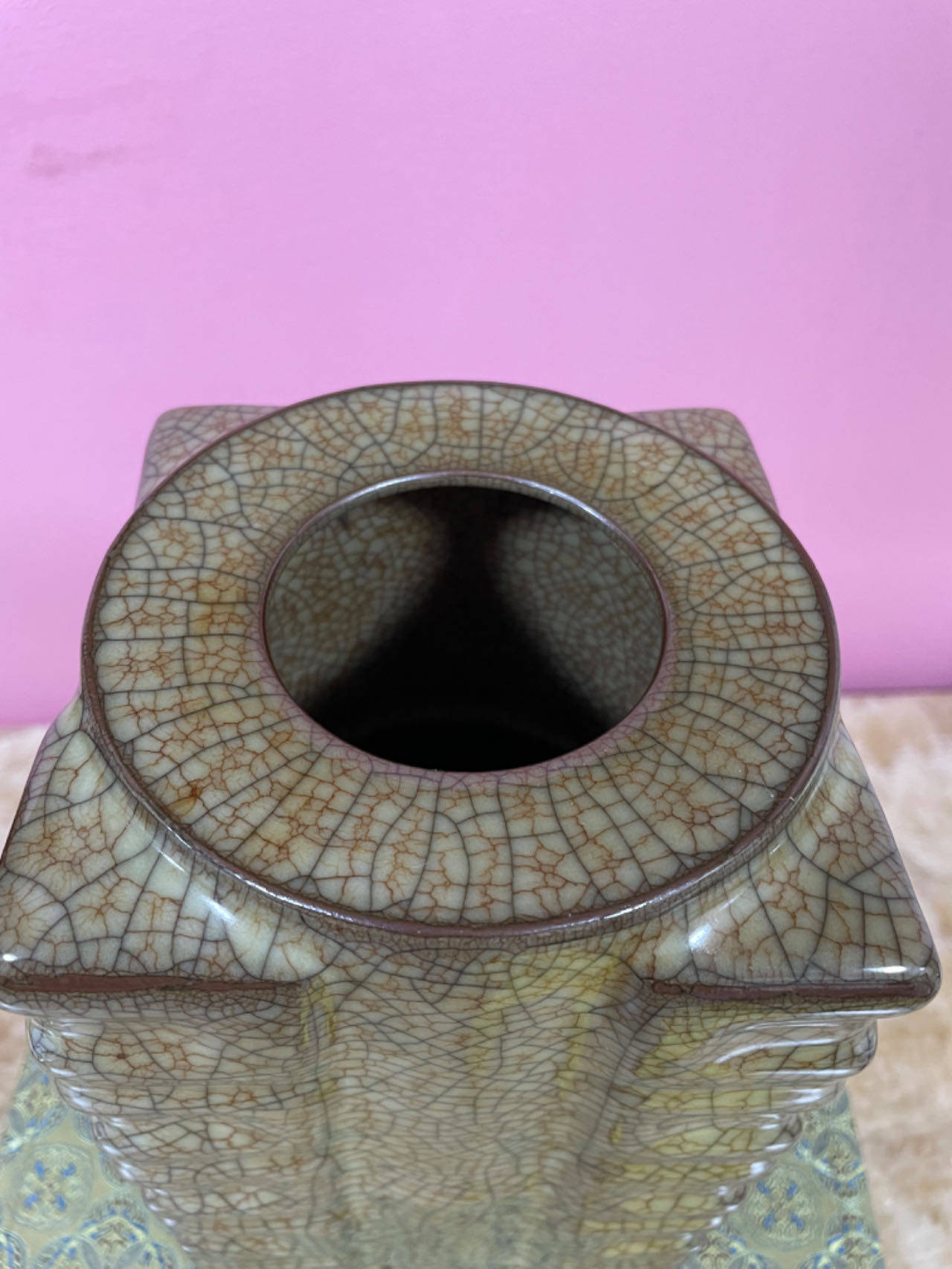 宋代哥窑琮式瓶自然天成的美感_瓷器_宋瓷_中国 宋代哥窑琮式瓶自然天成的美感_瓷器_宋瓷_中国