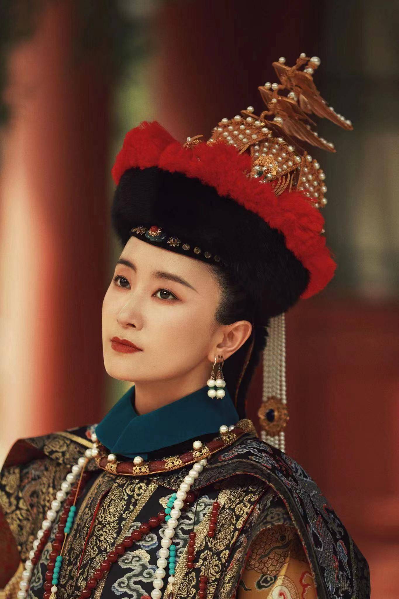 赵秦清朝朝服写真曝光 尽显高贵典雅气质_形象_后宫_贵人