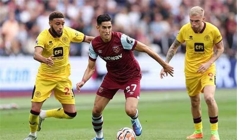 德乙 圣保利vs汉堡_主场_双方_球迷