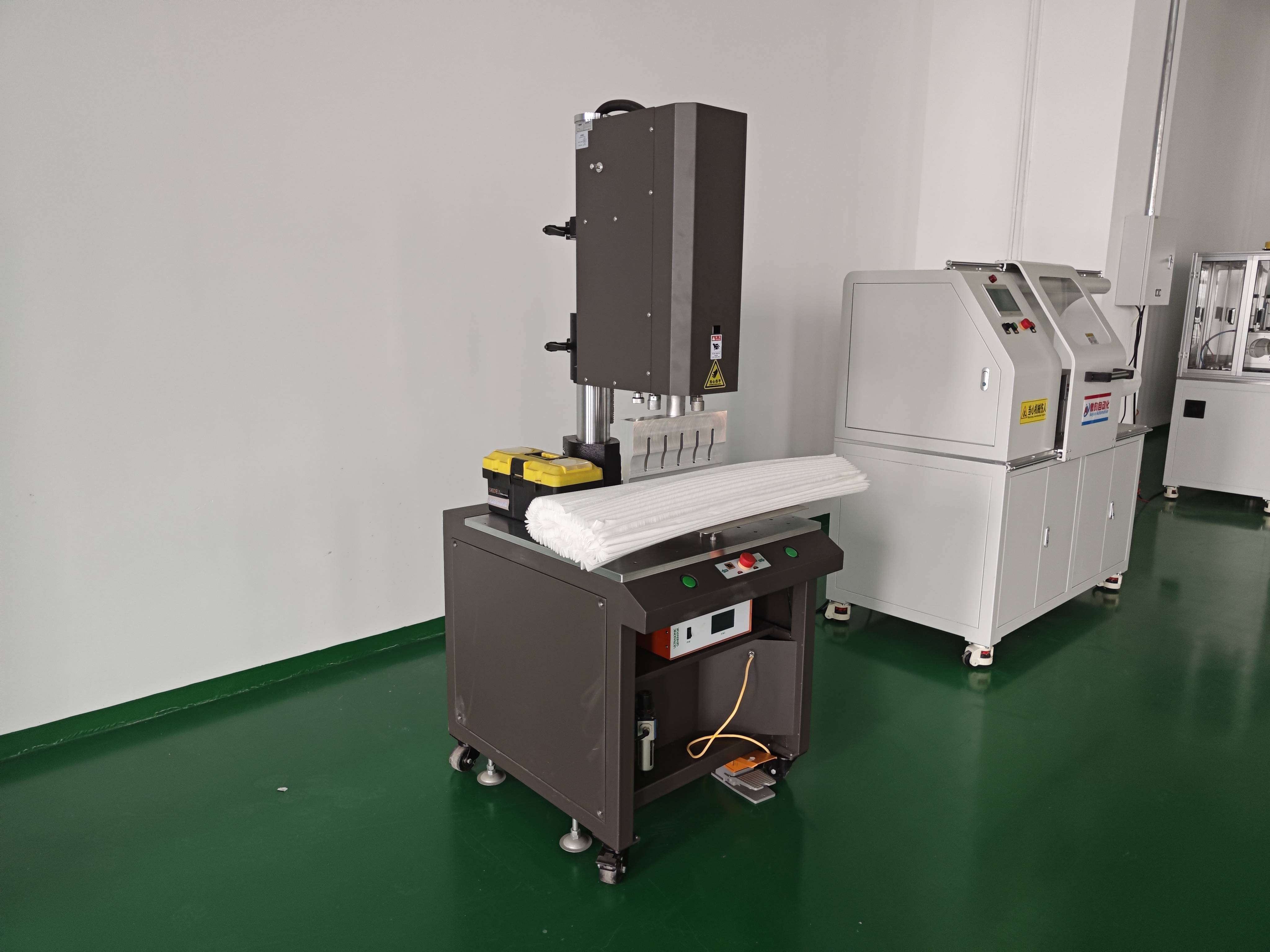 大流量滤芯焊接生产线_切割机_长机_设备