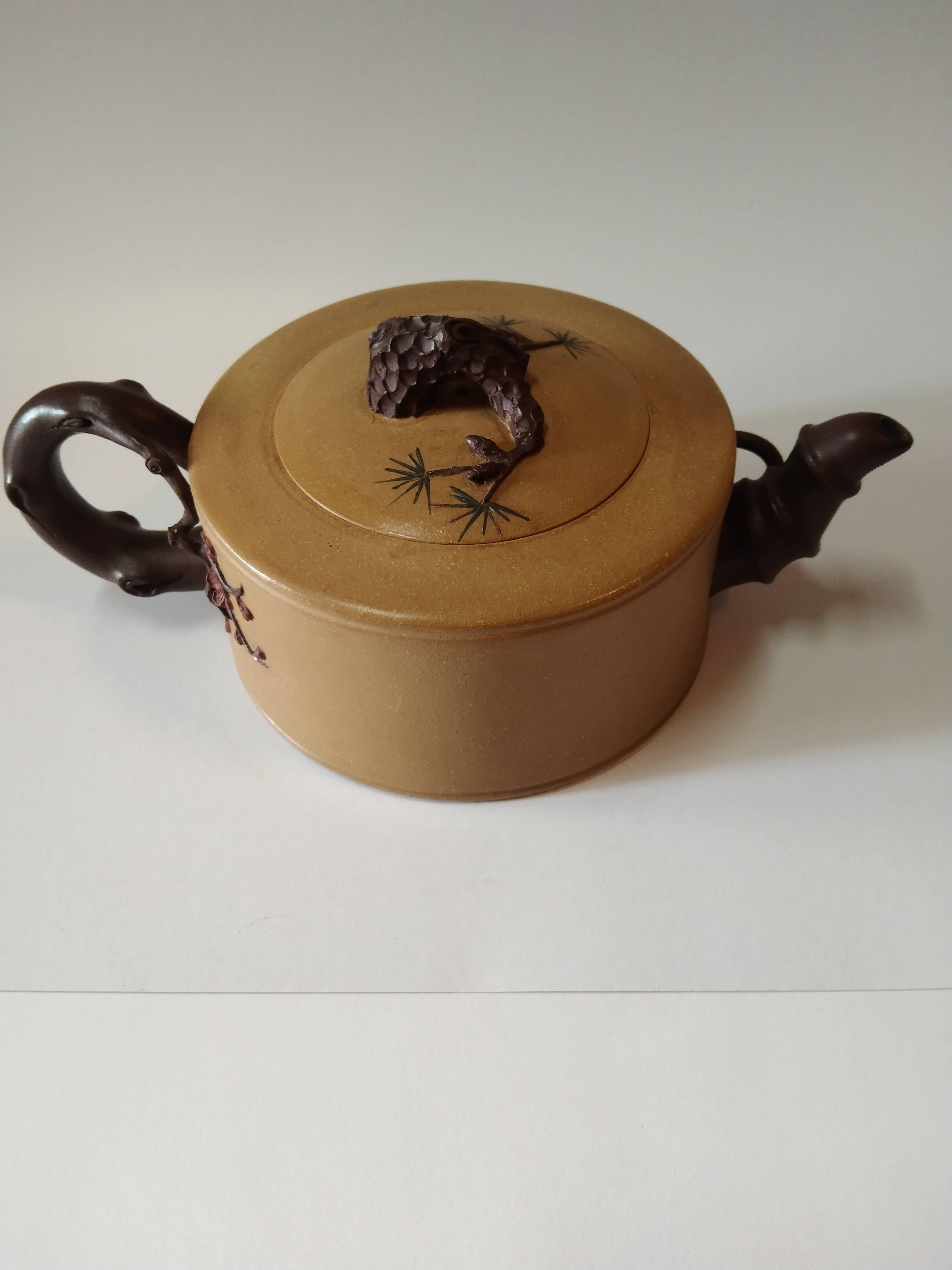 近代何道洪松梅紫砂壶达到千金难得一壶的程度_风格_作品_传统