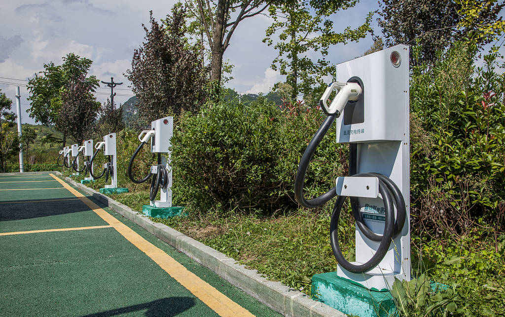 都充充新能源充电桩分享:新能源充电桩在中国城市停车场的发展与挑战