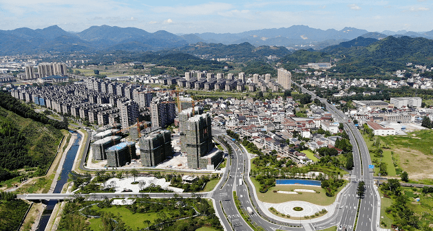 晒承诺比业绩争先进⑤新登镇松溪村