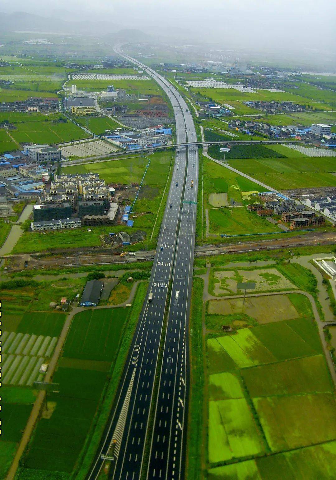 改扩建后的沪杭甬高速公路