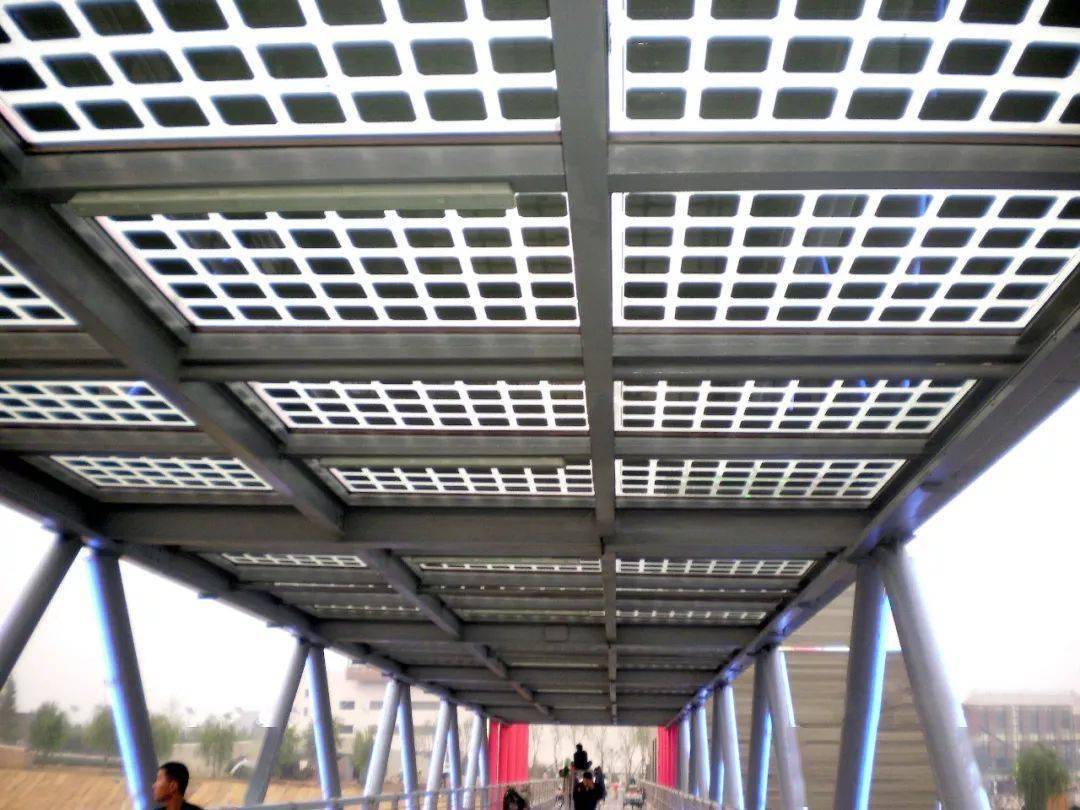 光伏廊架4零碳休闲读书座椅,采用创新节能的灯光自动感应设计和绿色