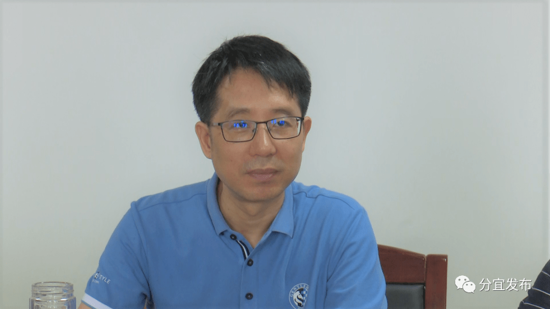 座谈会上,县商务局负责人汇报了全县电子商务工作开展情况;分宜邮政