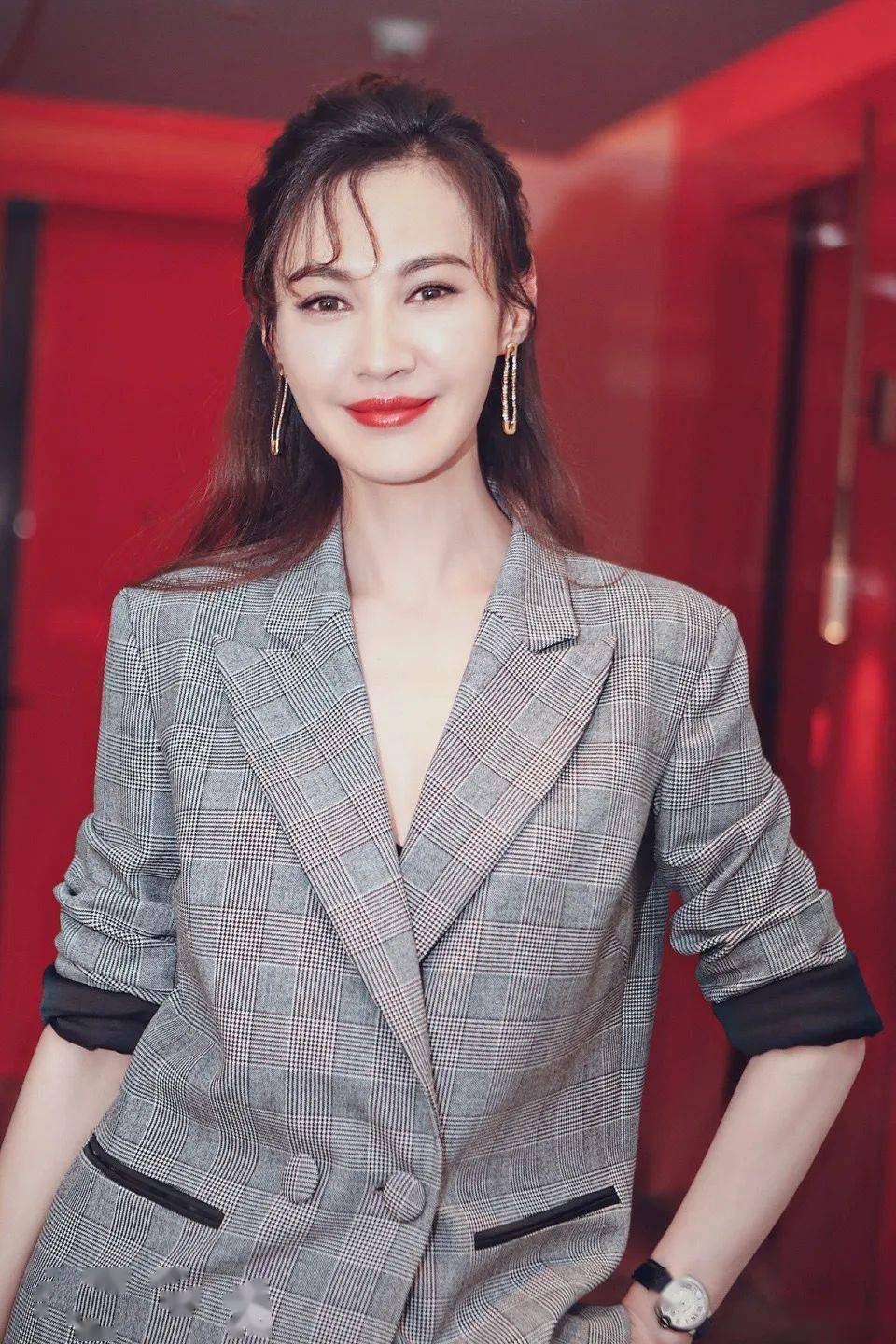 童年噩梦江玉燕很绝但40岁的杨雪更让人惊艳