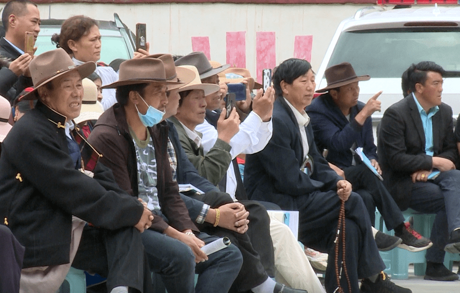 家门口的五下乡雅江县八角楼乡为何这般热闹