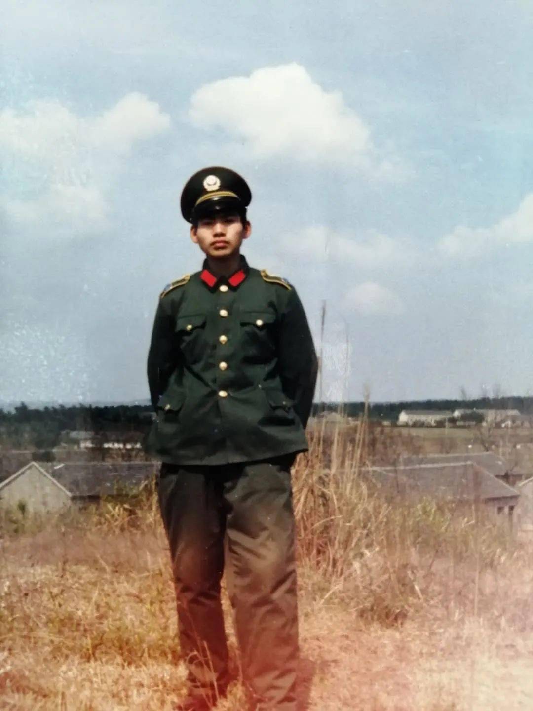 脱下军装,穿上税服,从一名军人,到一名税官.