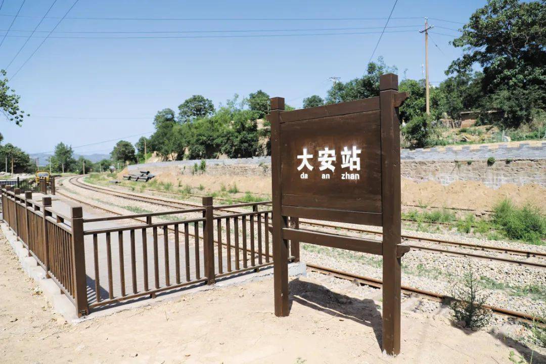 三门峡沿黄铁路观光火车全线通行数日沿线村民感慨67