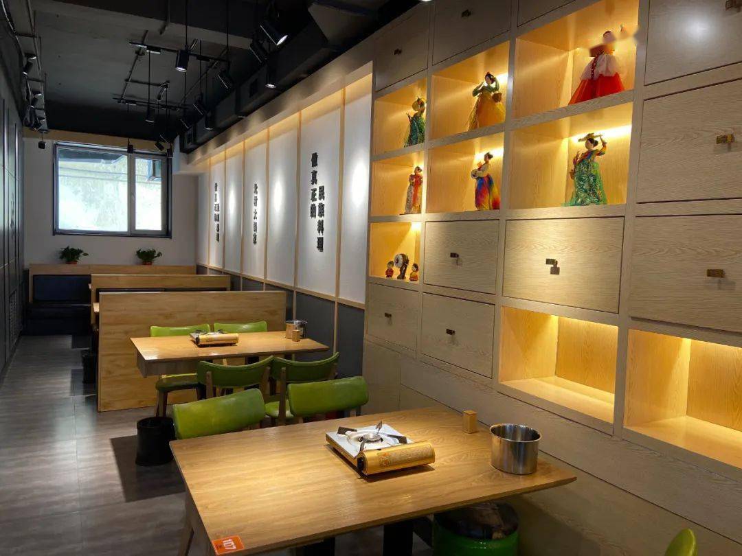 哈尔滨这家名字好像是"铁锅炖"的"韩料"餐厅,你吃过吗?