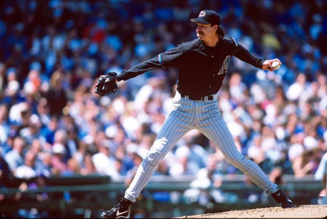 barry bonds的本垒打贝瑞-拉金(barry larkin)首轮被辛辛那提红人选中