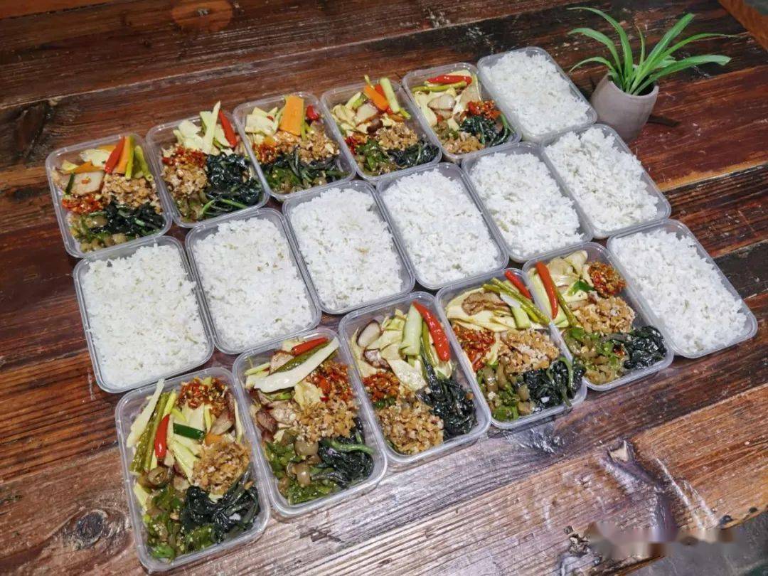 乡下人家做盒饭,送外卖!