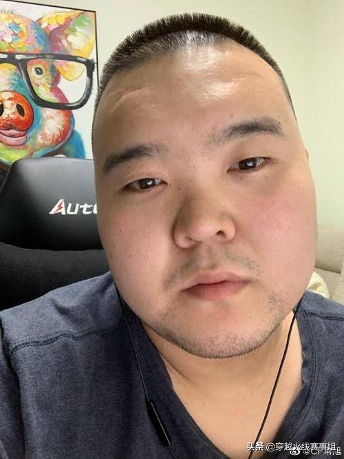 赛事社区热评:赛程过半,网友认为白鲨夺冠几率大