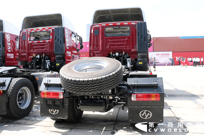 一口气交付120辆订单红岩杰狮m500港口牵引车如何实力征服用户丨第一