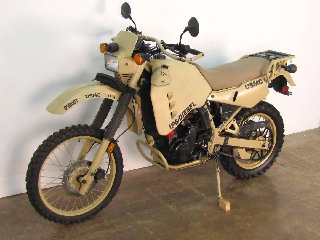 来自印度的柴油摩托车royalenfieldtaurus每日一车