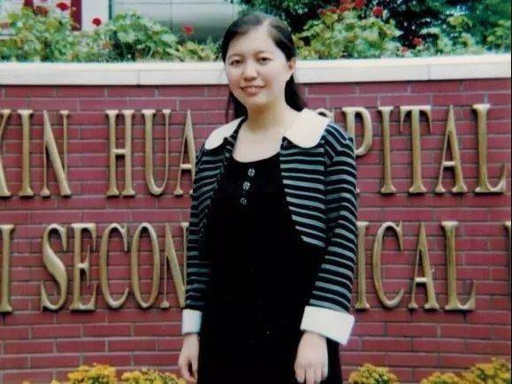 师恩医德铸就千分美桃李芬芳四季香致杨君老师