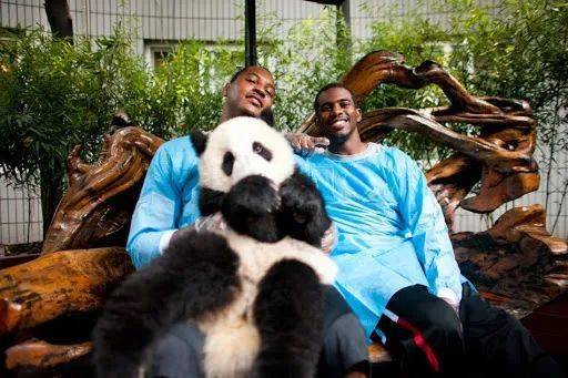 勒布朗·詹姆斯或许大家已经忘了,成都在以前的 nba 球员中国行中一直