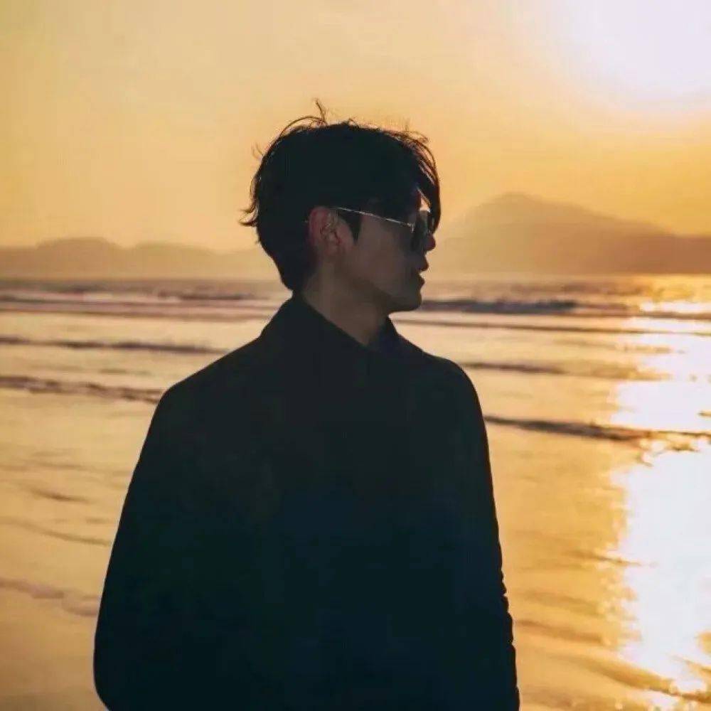 情侣头像丨只要有想见的人 就不是孤身一人