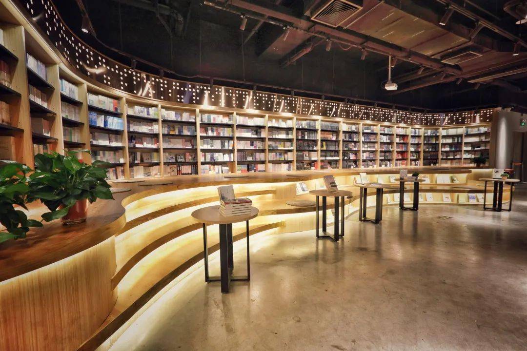 南海四阅书店西樵山下藏着一座岭南文旅小镇文末留言有惊喜