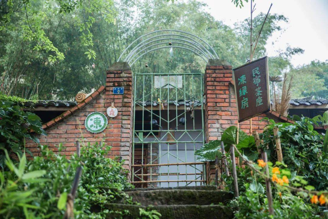 人少免费重庆又一个网红地曝光瀑布溪水玻璃廊桥林中小屋现在去刚好