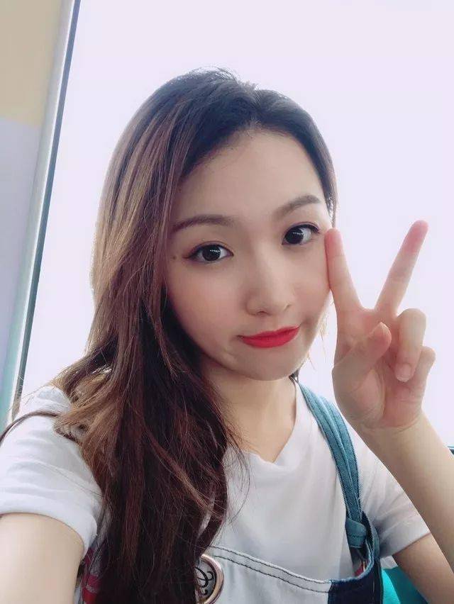 tvb未来之星黄子桐努力阳光执著追梦的女孩最美丽