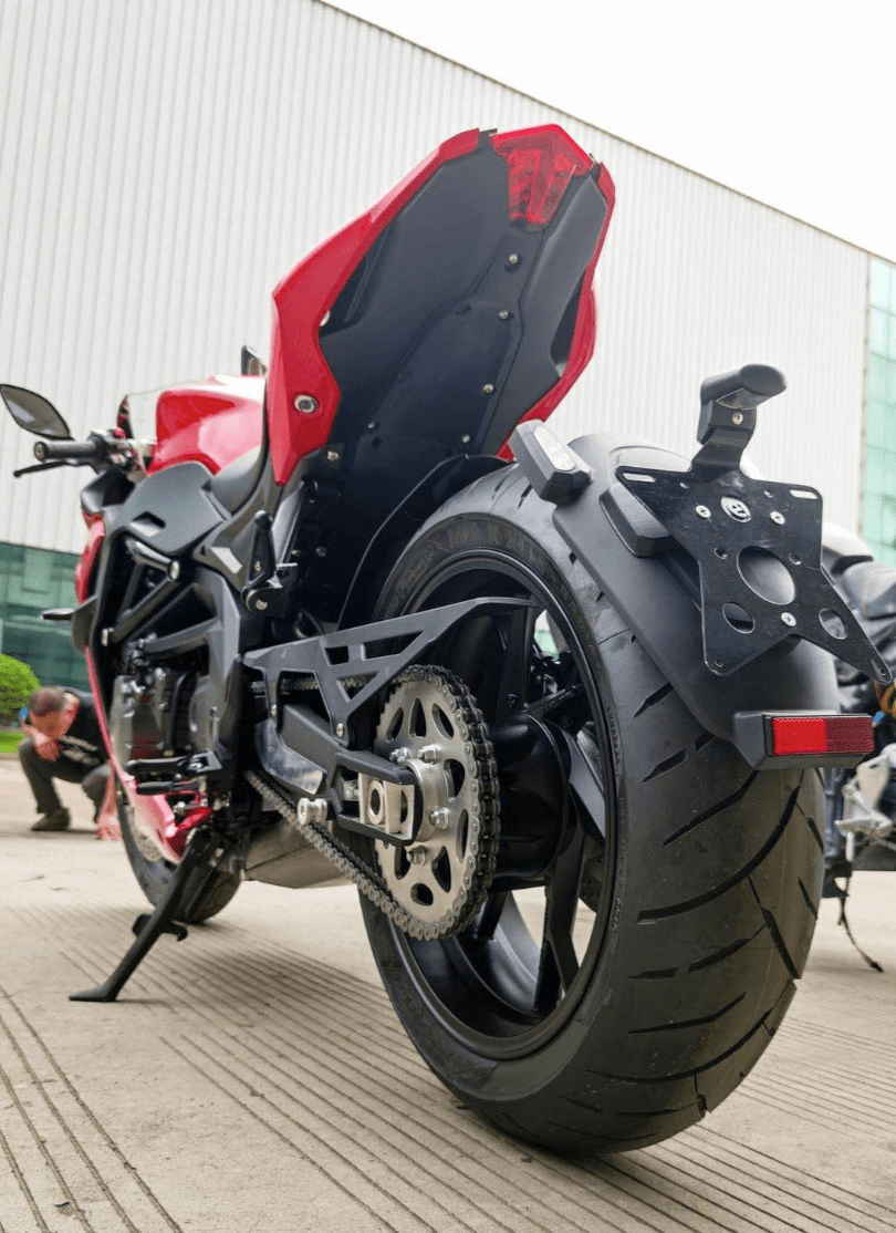 钱江600四缸跑车实车亮相,减震刹车配置有所不同