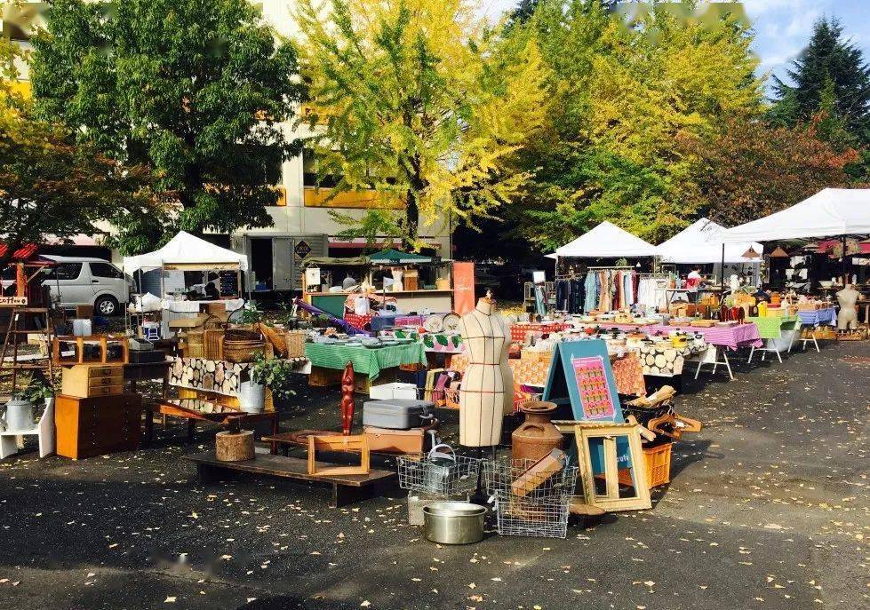 东京的各种各样"摆摊"集市很多,如果你喜欢小清新复古系,或潮流时尚风