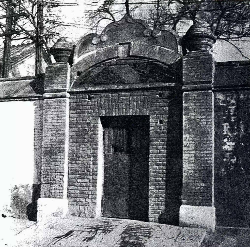 涉及知识点:京师同文馆是洋务教育的主要标本,也是洋务运动的重要组成