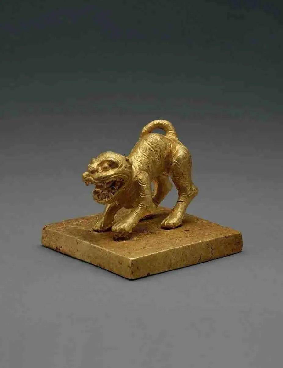 震撼发现16斤重的蜀王世子大金印出水江口沉银还有多少宝贝