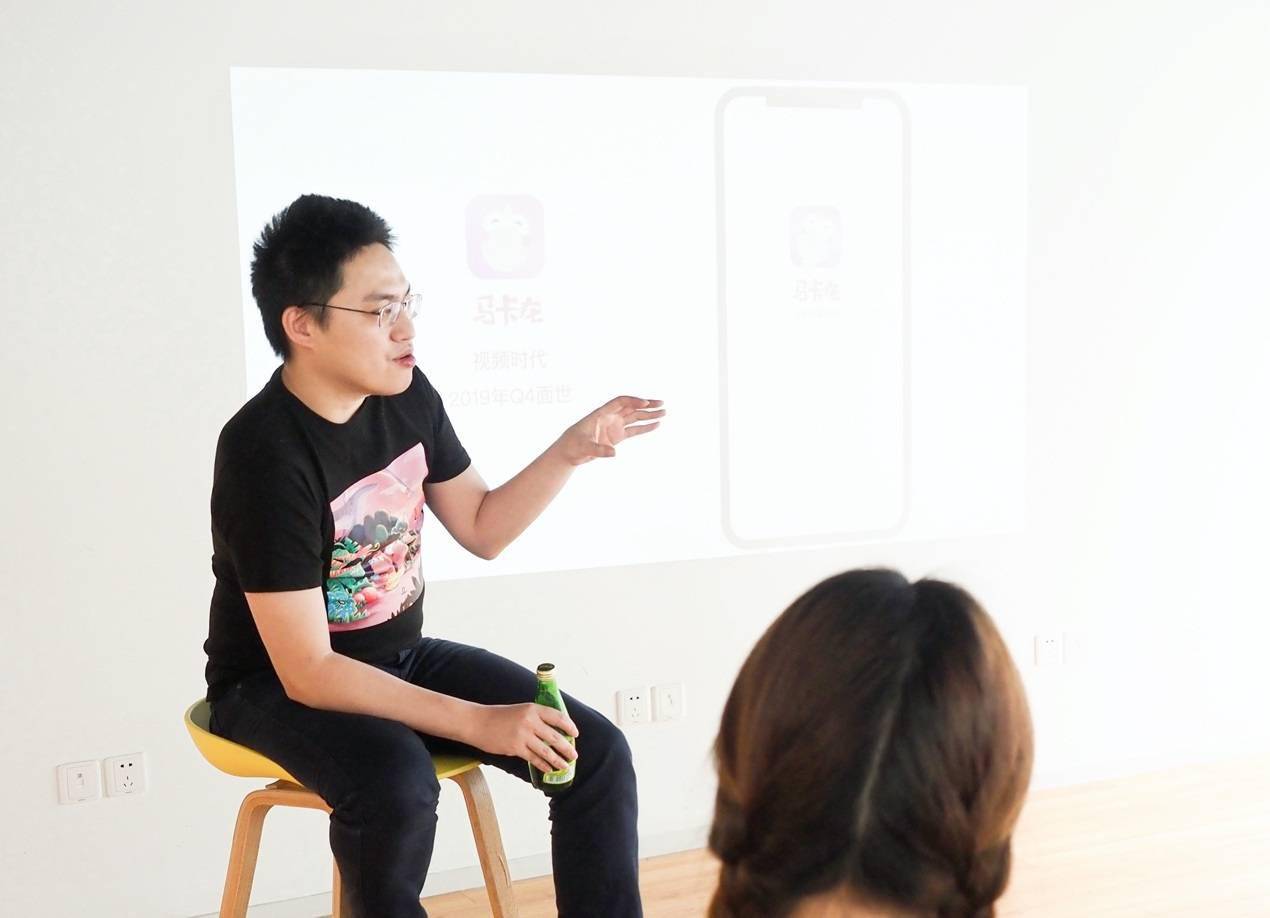 专访《马卡龙玩图》主创蔡天懿:为每个平凡的创作者赋能