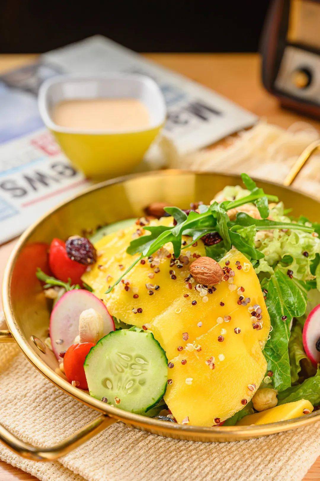 江南西『地摊西餐』吃9道菜只花99元,现在不吃是想等原价吗?