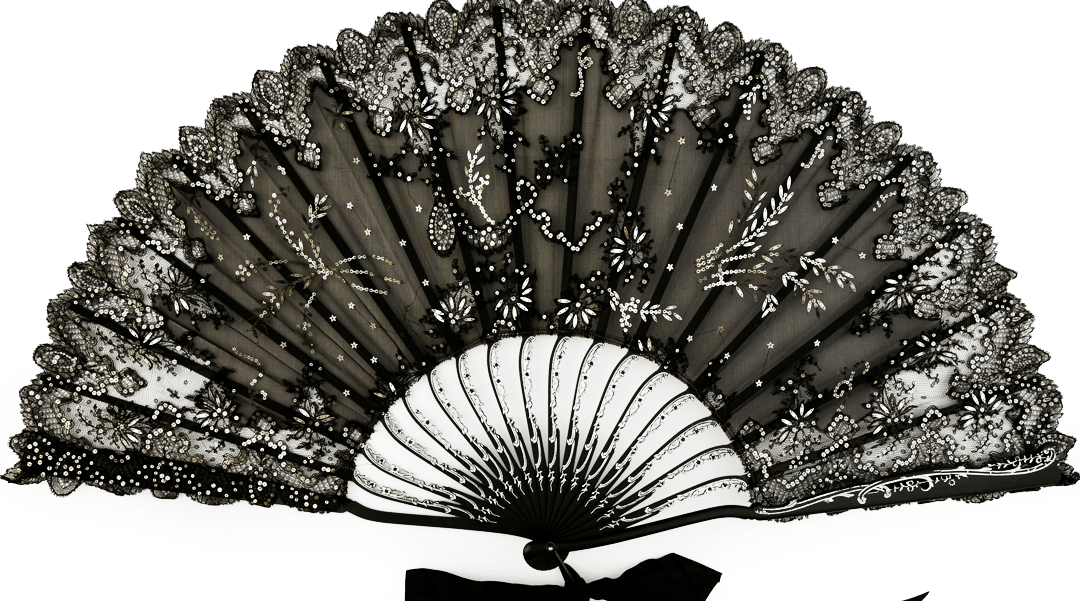 扇子在欧洲,早期主要为皇室,贵族所用,既为  高贵身份的象征, 用材