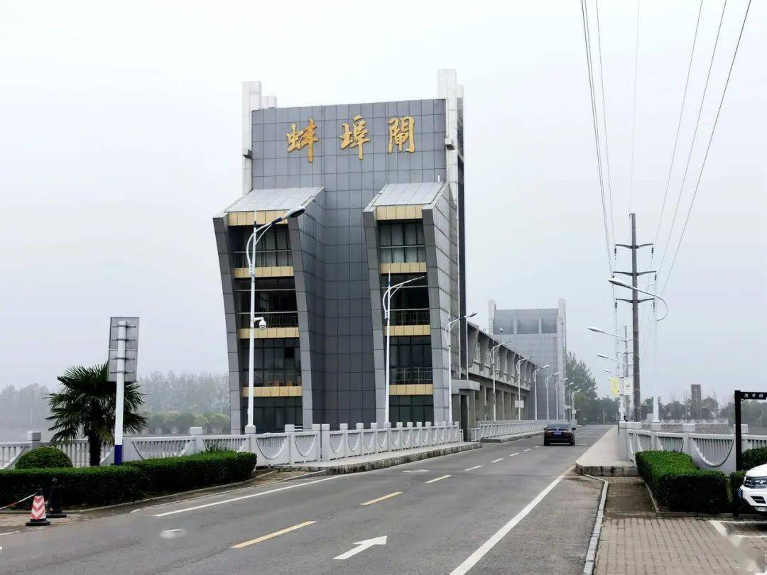 蚌埠闸开闸放水,场面壮观