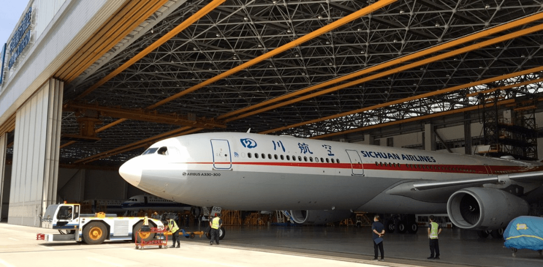 完成标志沈阳维修基地承接的沈阳维修基地承修的川航a330飞机安全降落