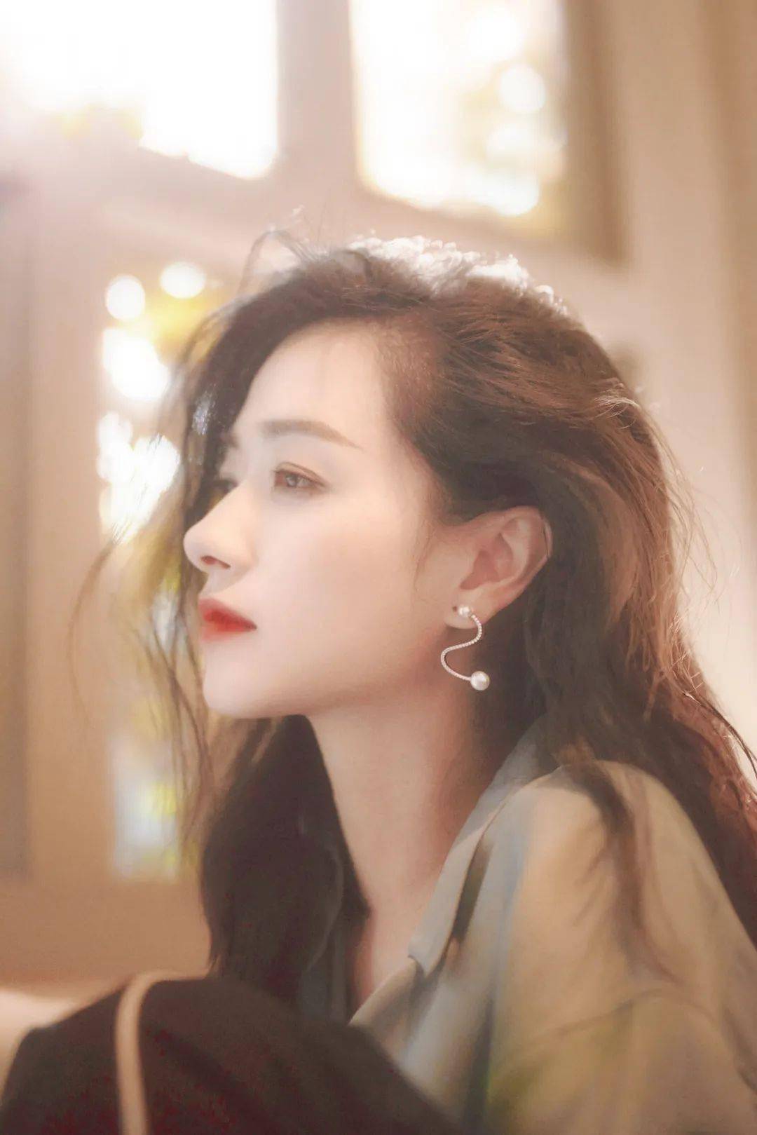 来 找 女 演 员 的 制 片 人( 张 萌 )《武十郎》中的雷小雨简直富家