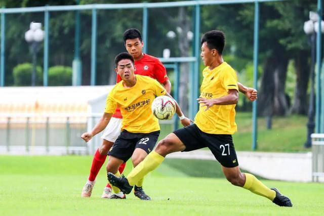 恒大青训全精英战略下的西学东渐20